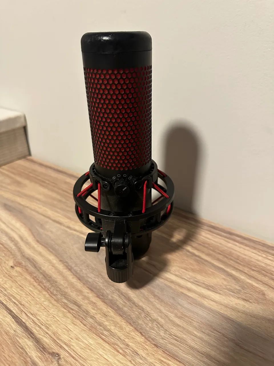 Microfone Condensador Gamer HyperX QuadCast USB - Foto 4