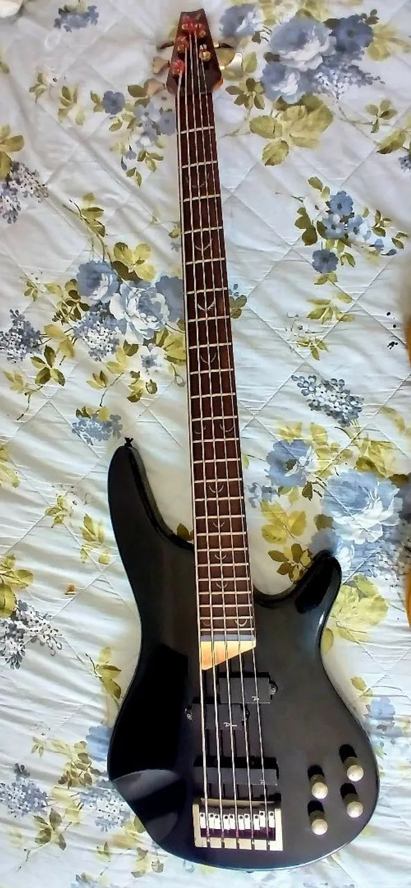 Baixo Dean 5 cordas - Foto 2
