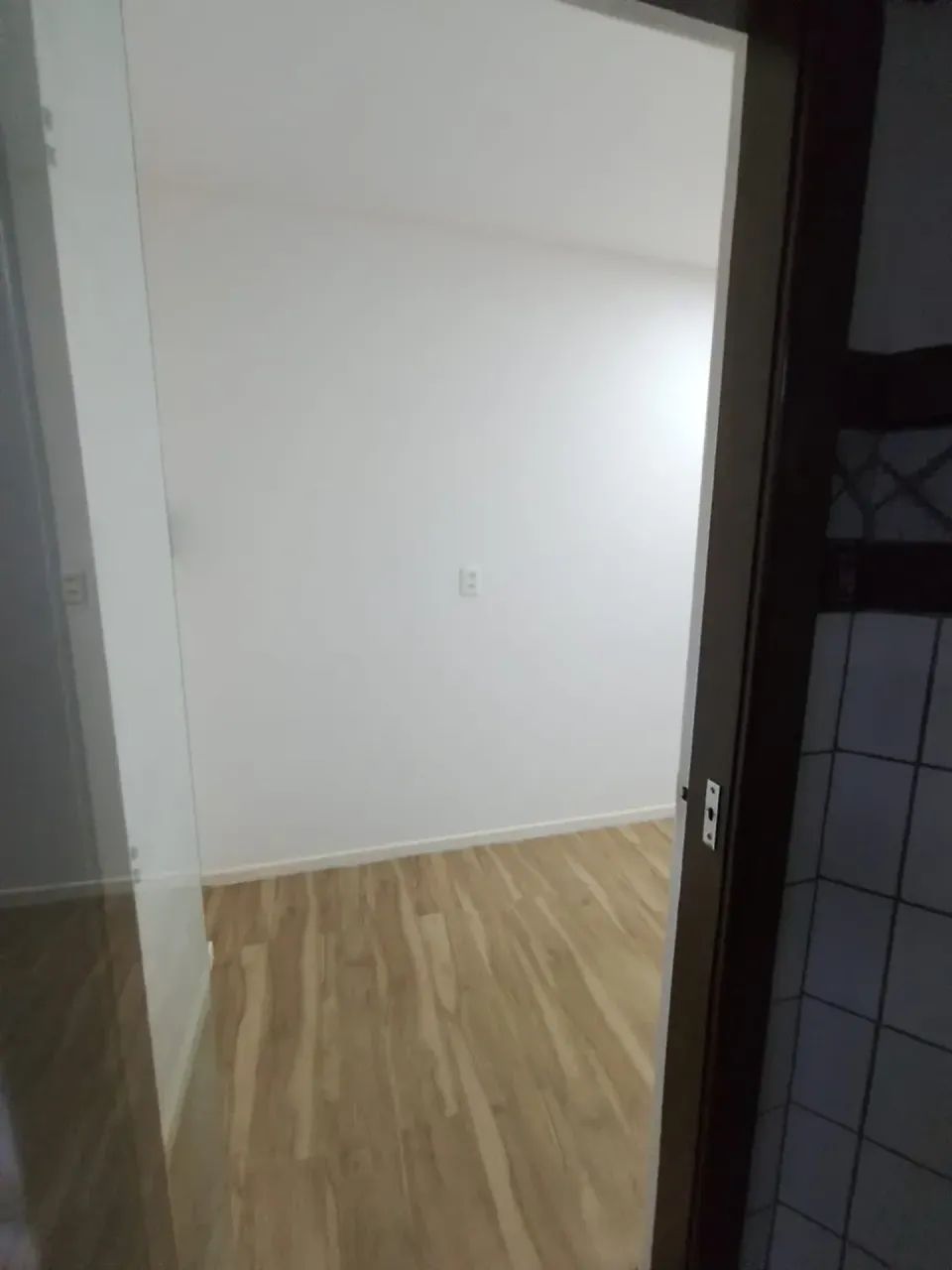 Sala 406 do Ed. Empresarial Costa Azul, Stiep - Foto 5