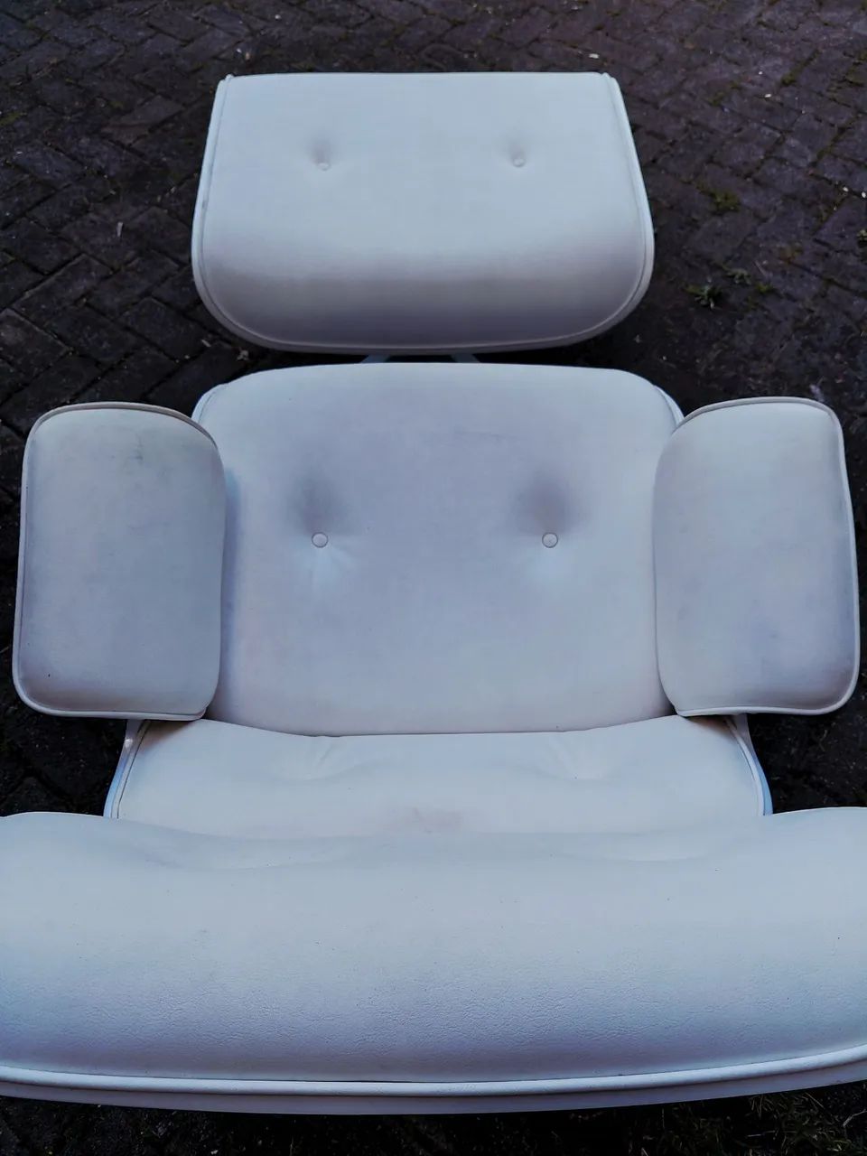 Poltrona Modernista Charles Eames - Design - com banqueta - Foto 3