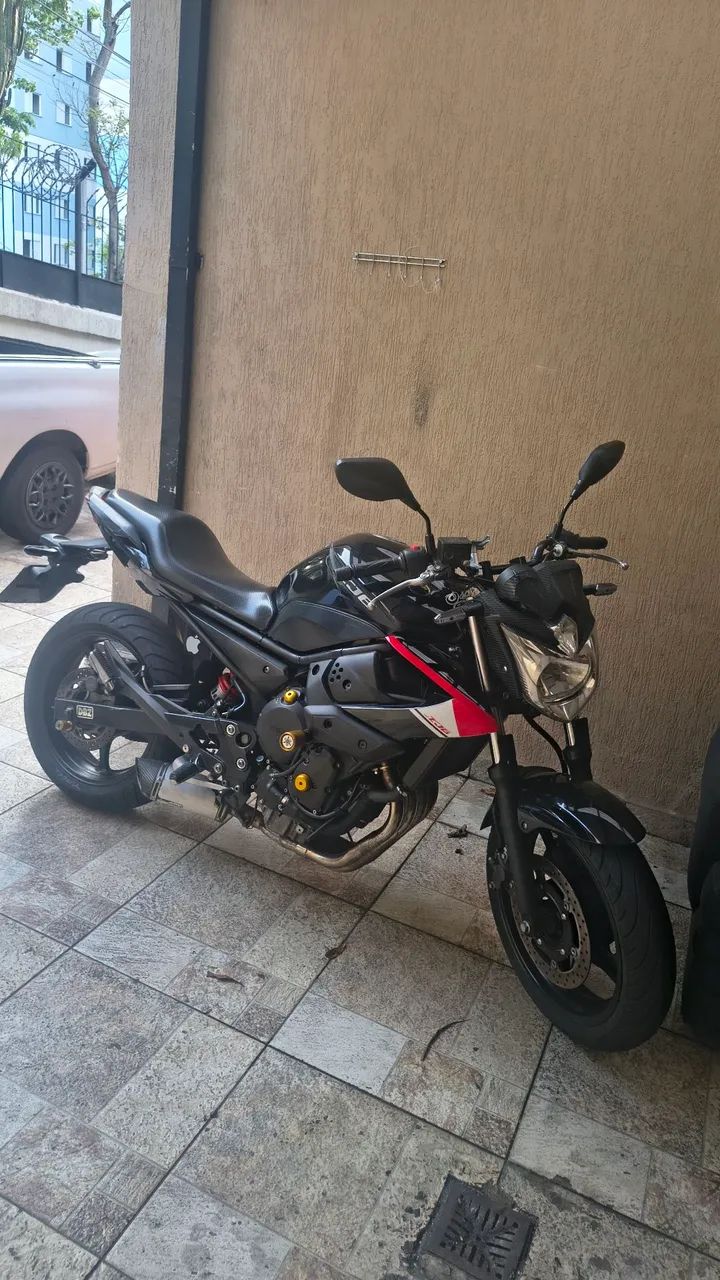 Xj6 naked - Foto 3