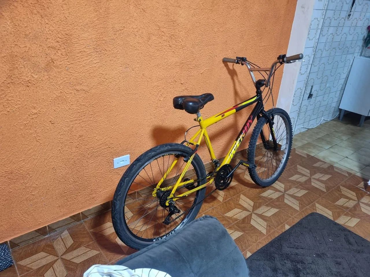 vendo bike aro 26 com marchas em ótimo estado - Foto 2