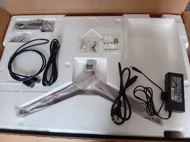 Monitor LG UltraGear 31,5'' QHD - Foto 4