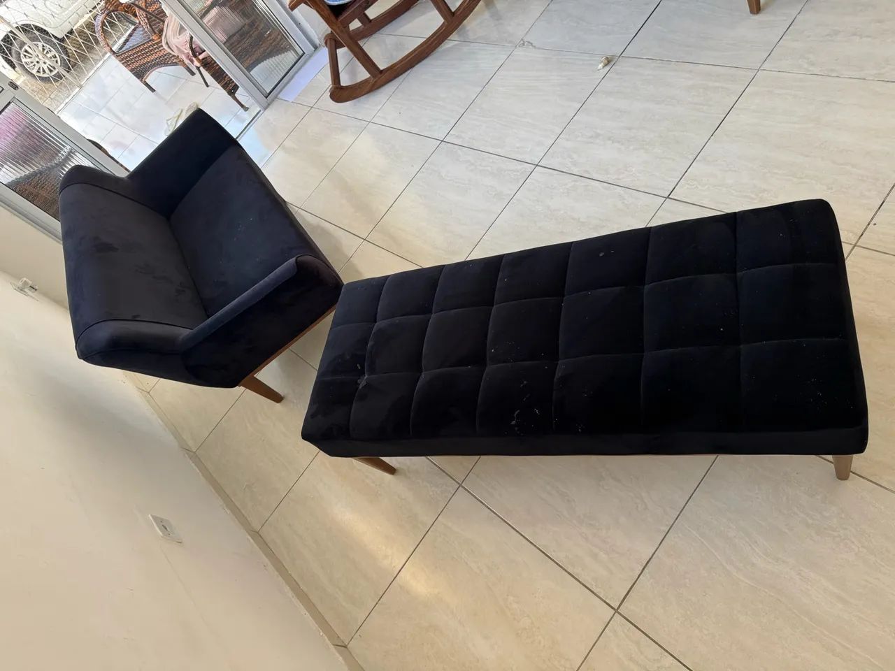 Sofá e banco da Jacaúna lindos  - Foto 2