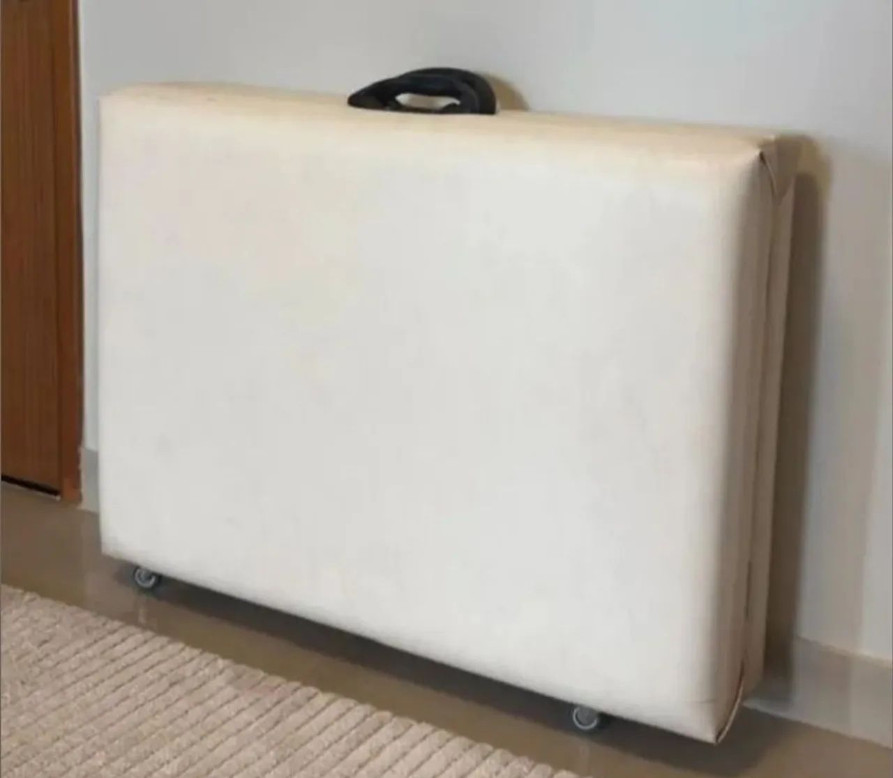 Maca para massagem c suporte de cabeca - Foto 2