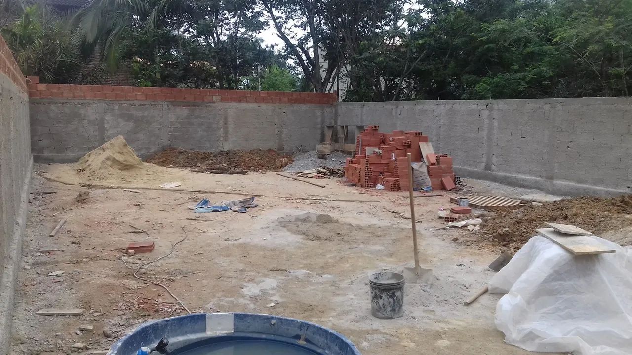 Pedreiro e carpinteiro 