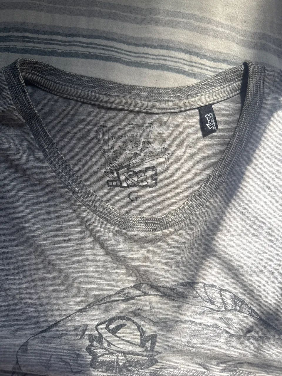 Vendo camiseta lost - Foto 2