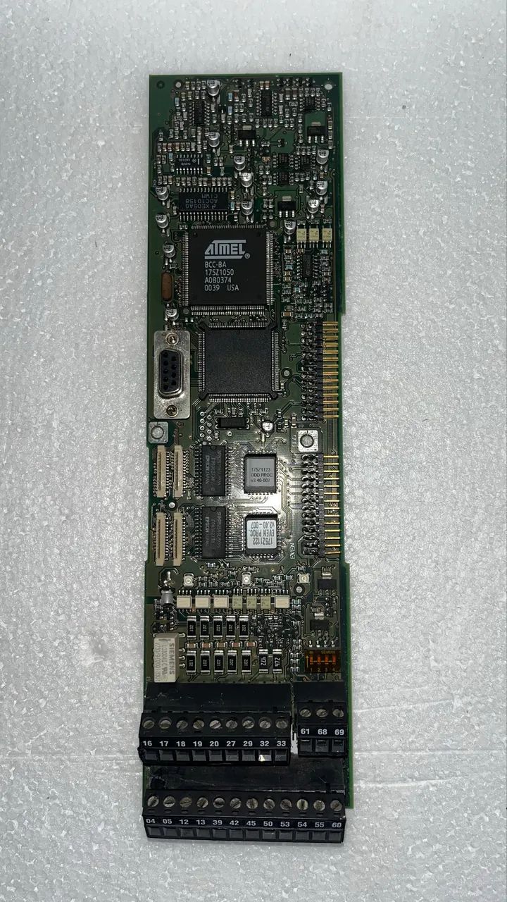 Placa de controle do Inversor de Frequência  da série Danfoss VLT5000.