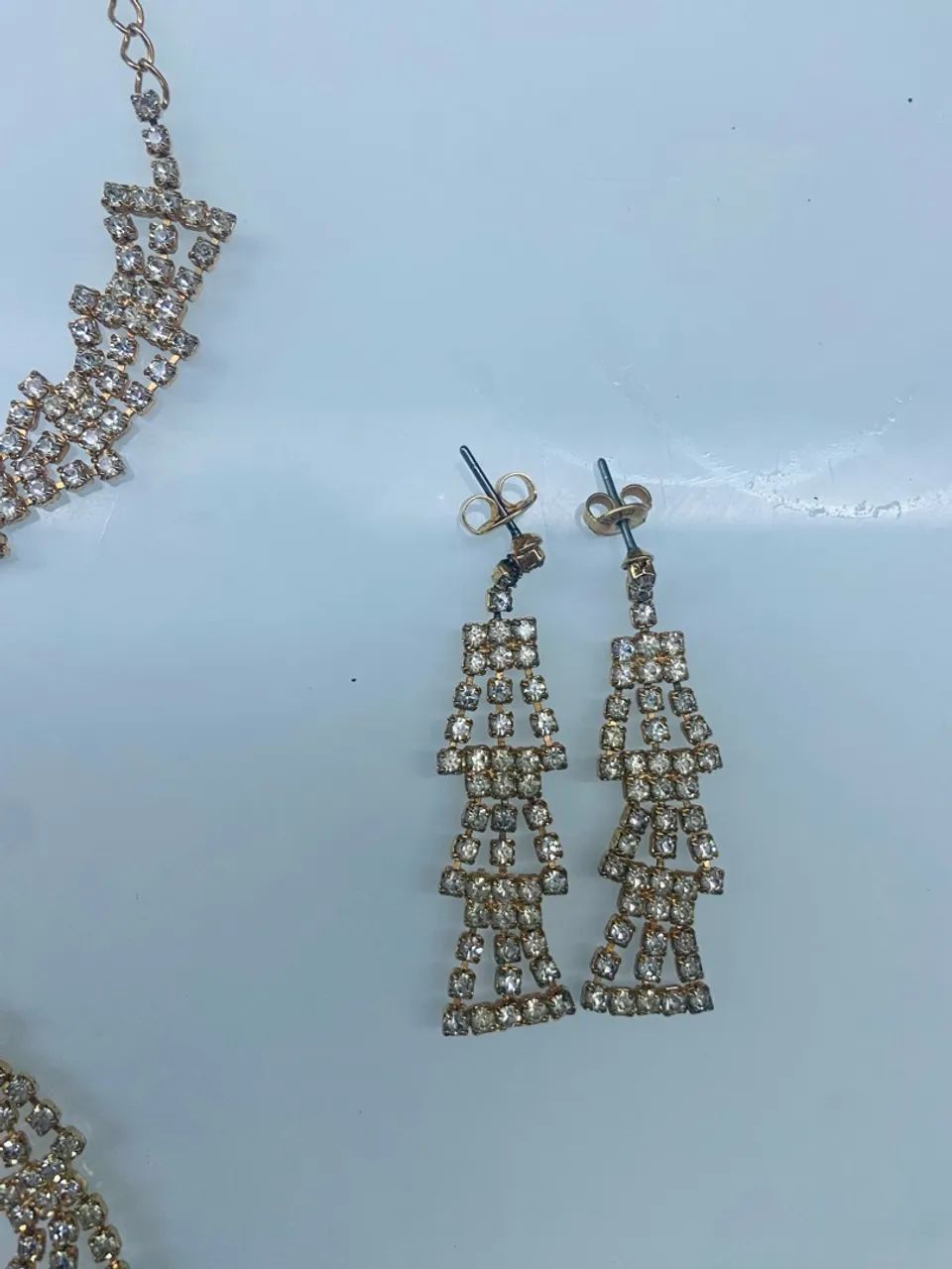 Brinco + Pulseira + Chocker cravejadas - Foto 4