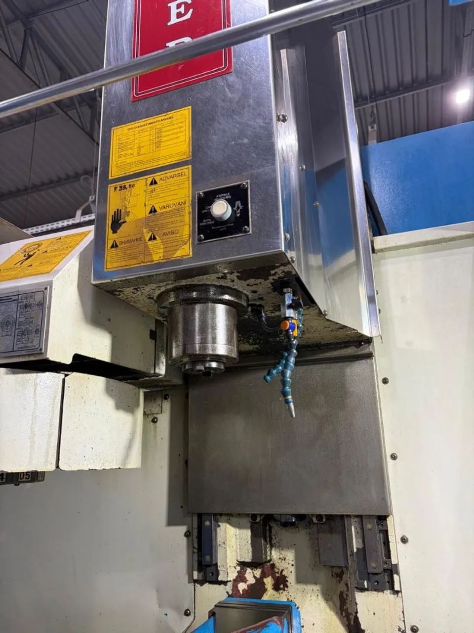 Centro de usinagem Veker MVK760 ECO, 2011 - Foto 4