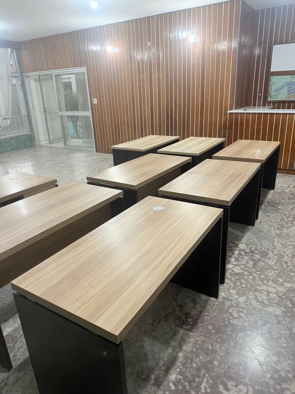 Lote Completo 8 Mesas Corporativas 1,20m - Estrutura Pronta para Escritório - Foto 3