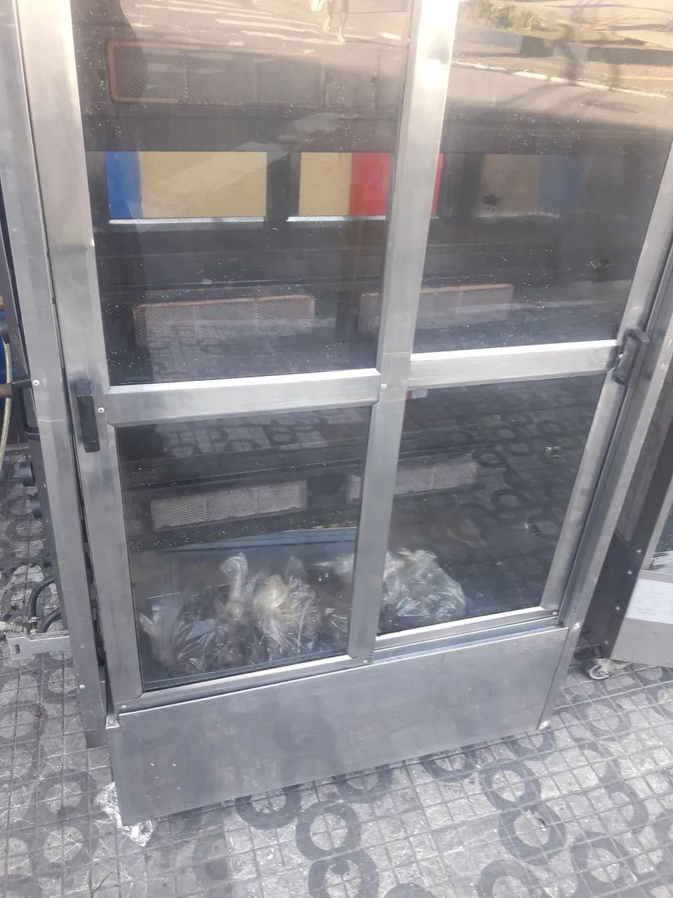 Máquina  de assar frangos 