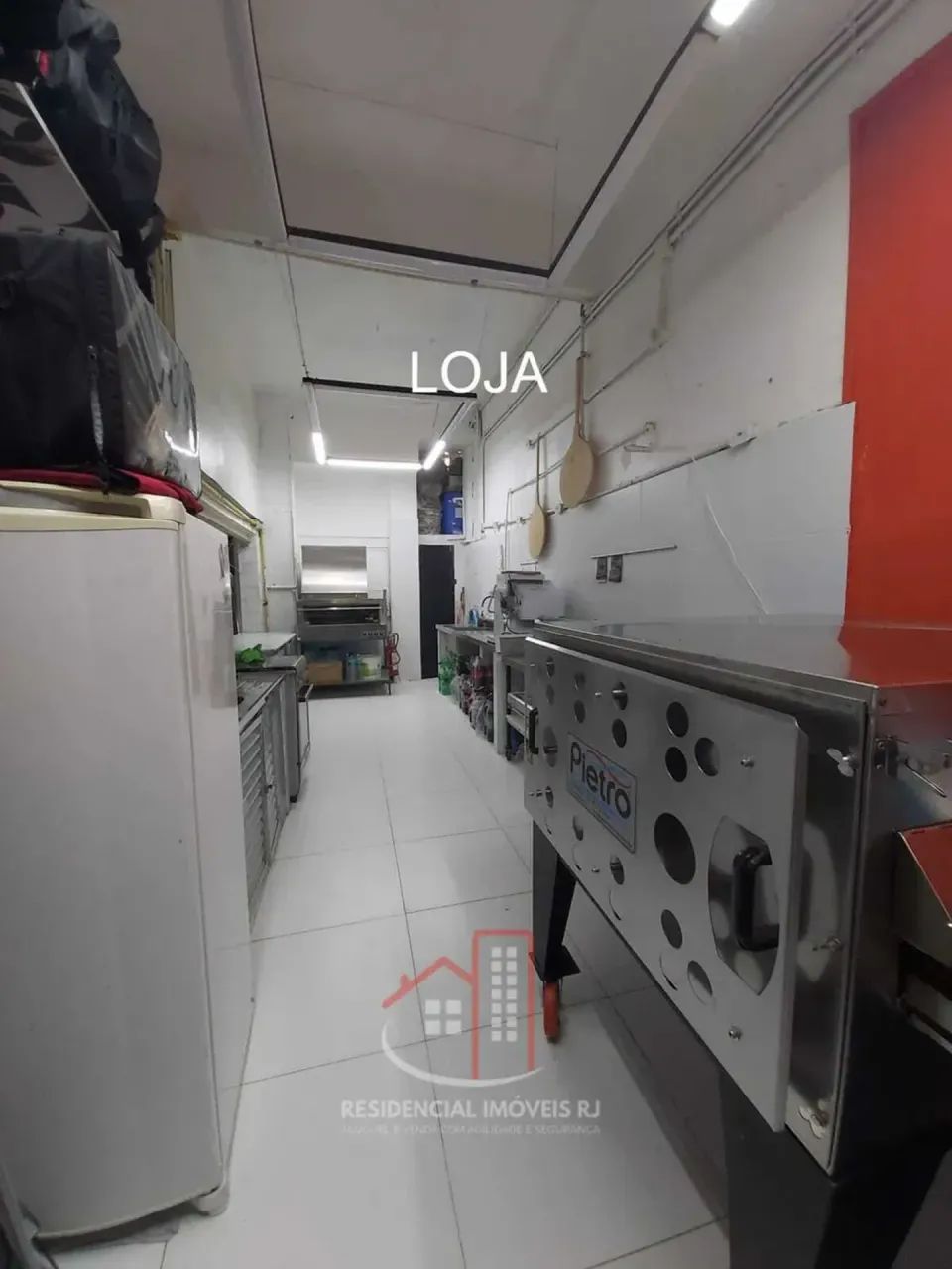 Glória: Prédio Inteiro com Renda de 0,8% ao mês - Loja + 3 Apartamentos - Foto 5