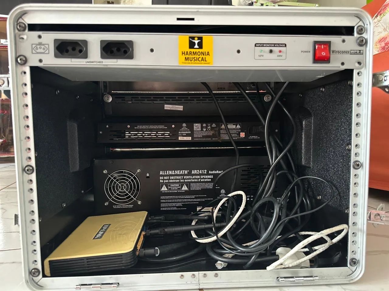 Mesa Digital Allen & Heath 16 Canais Qu-sb