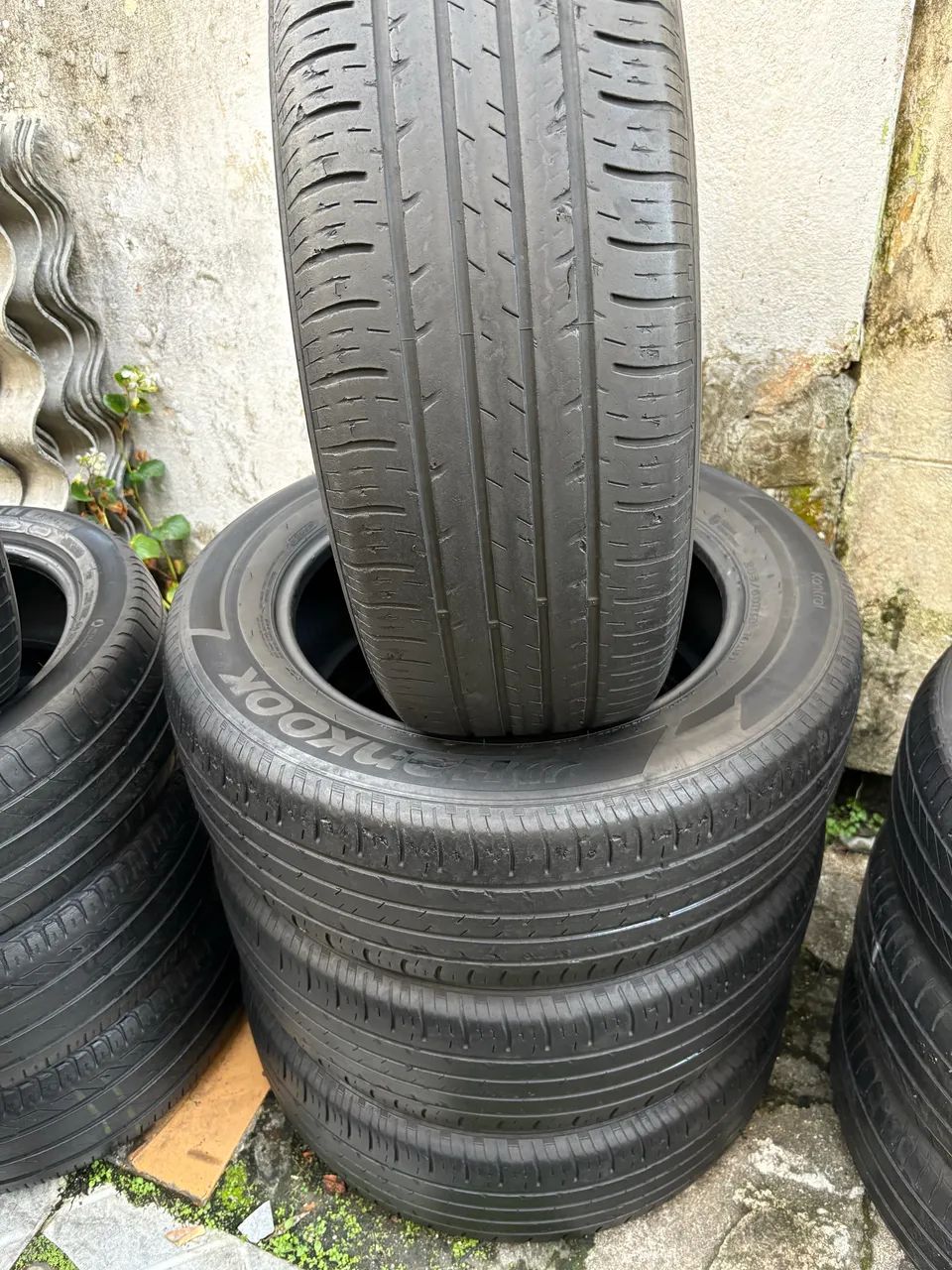 235/60/18 Hankook