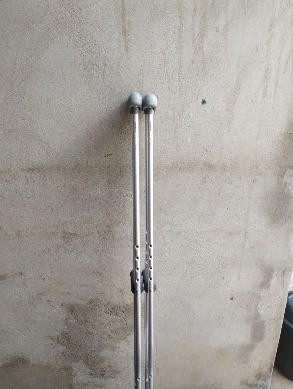 Par de muletas semi-novas