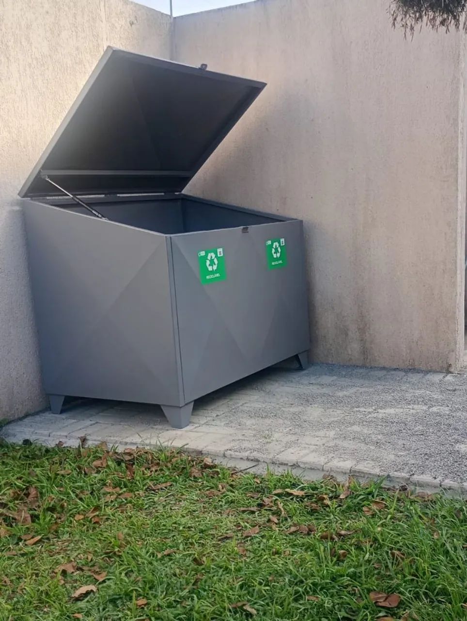 Fazemos lixeiras para condomínios. - Foto 5