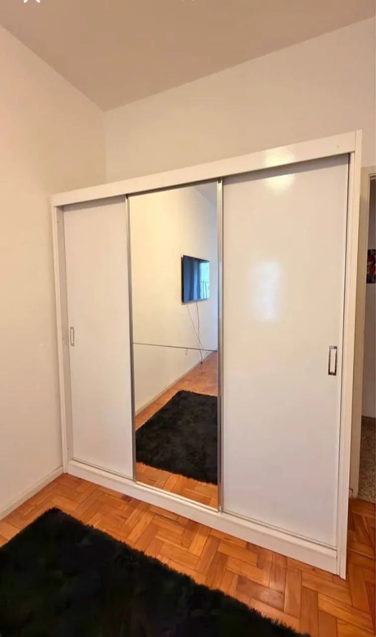 Guarda-roupa de Casal com espelho - Foto 3