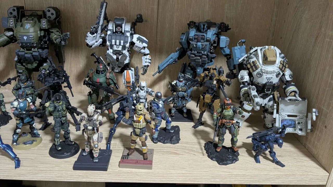 Lote Figuras de Soldados e Mechas JoyToy - Foto 3
