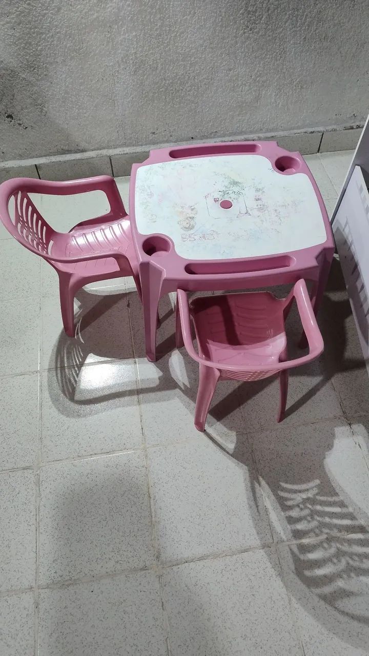 Mesinha e cadeira 