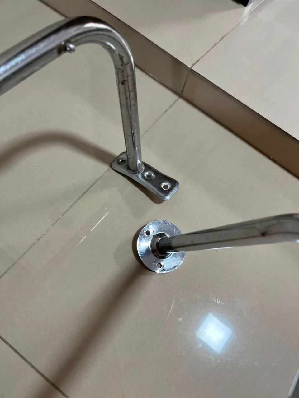 Arara de roupa inox