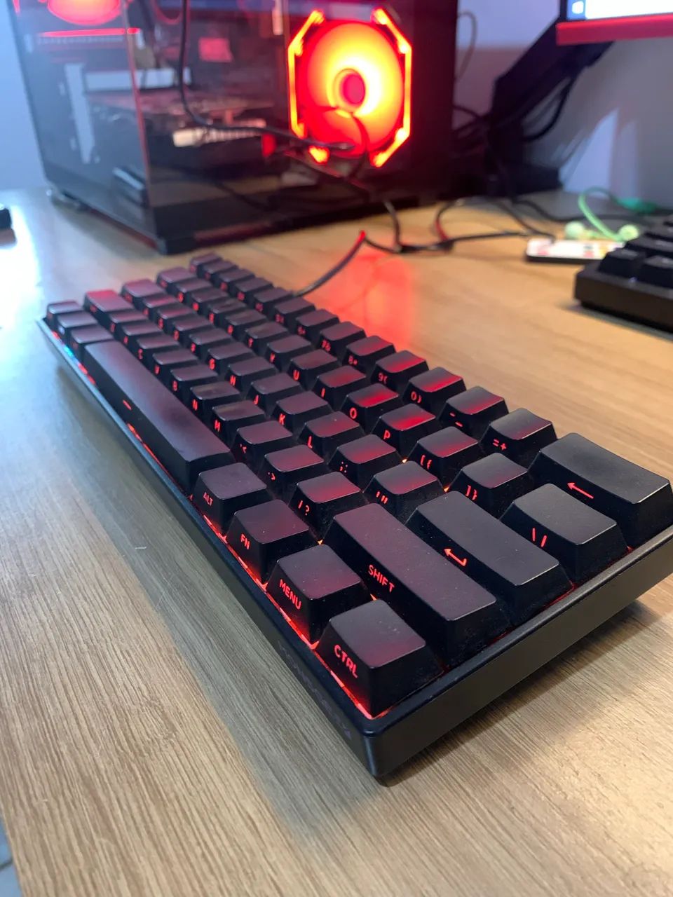 Teclado magnético 60% sem defeito!!! - Foto 2