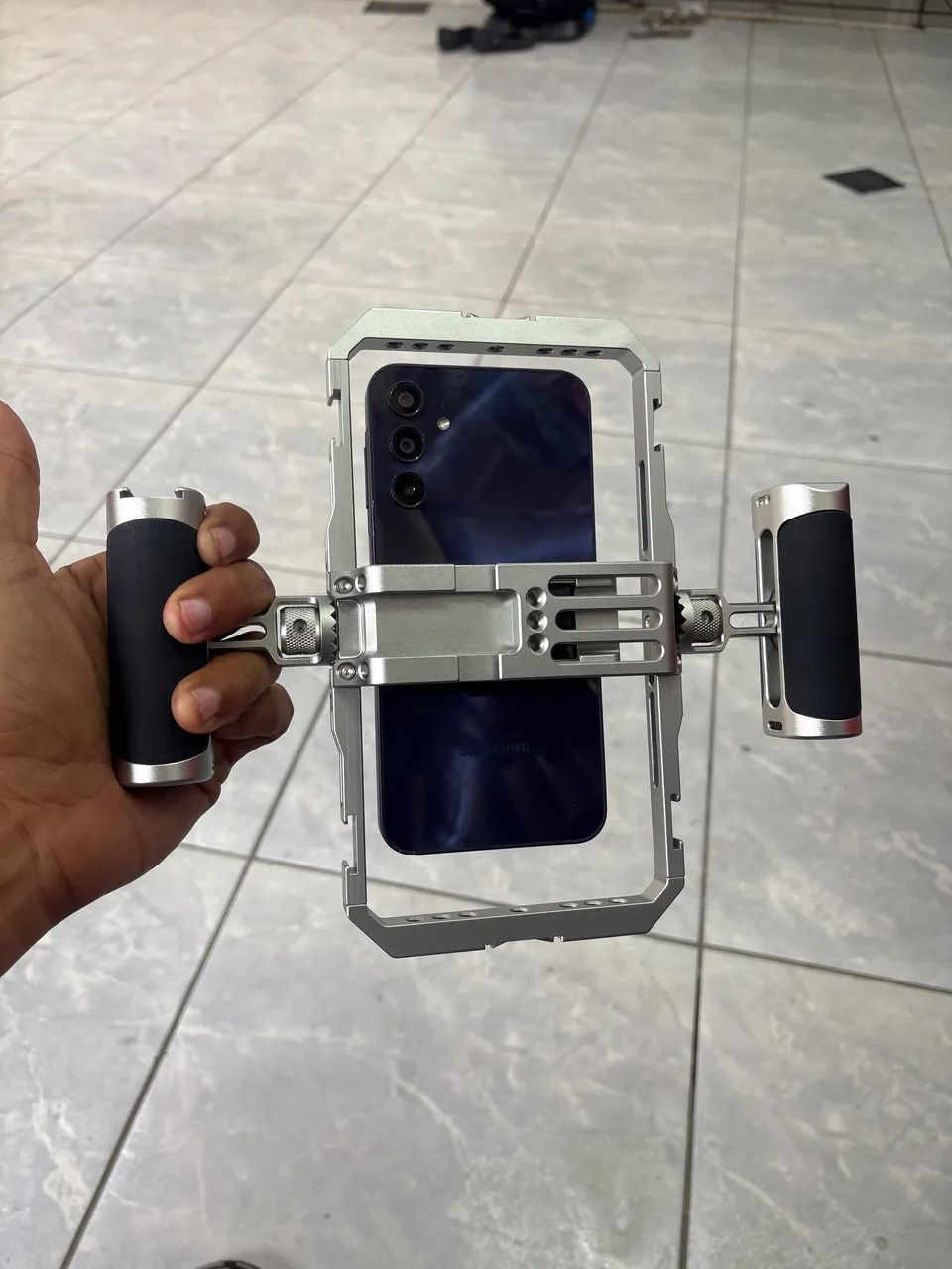 Estabilizador celular filmagem  - Foto 2