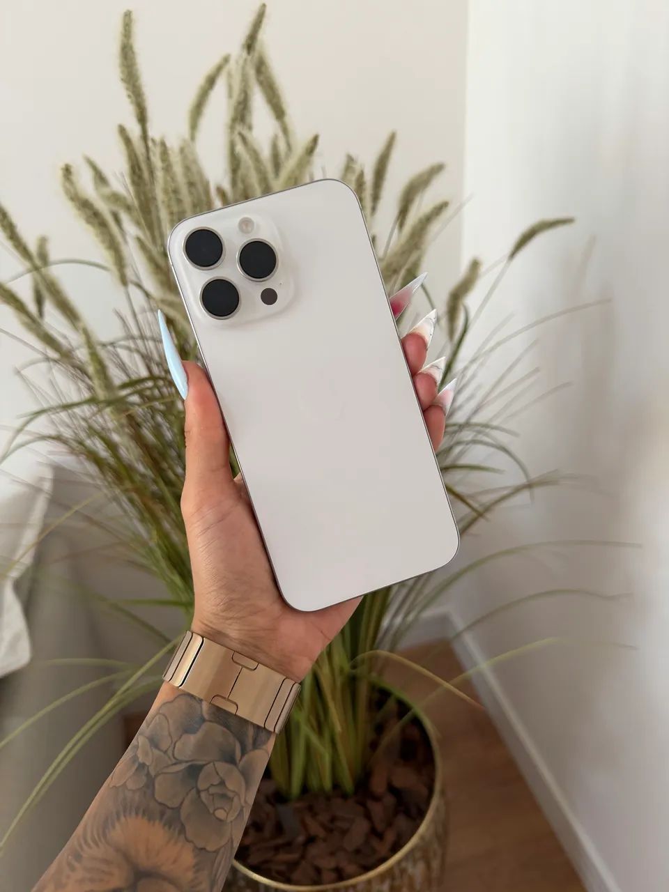 iPhone 16 Pro Max Titânio Branco Garantia Apple - Foto 2