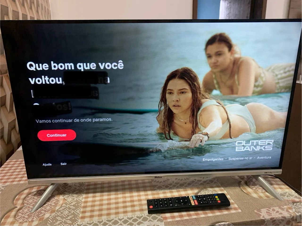 Smart Tv Philco 32 polegadas com controle remoto.