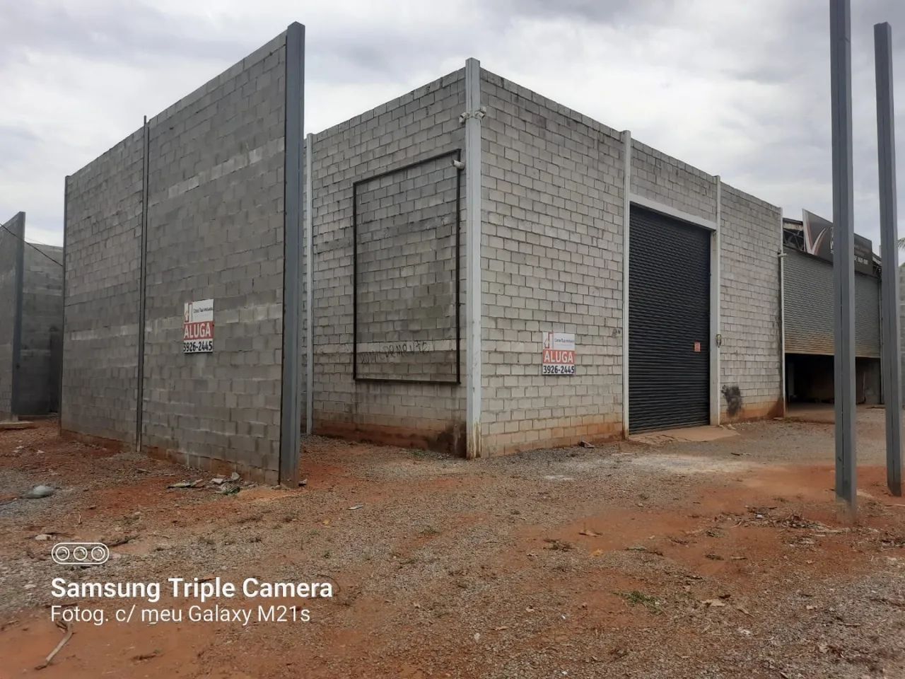 Galpão de 280 m² com telha térmica no Residencial Vereda dos Buritis - Foto 2