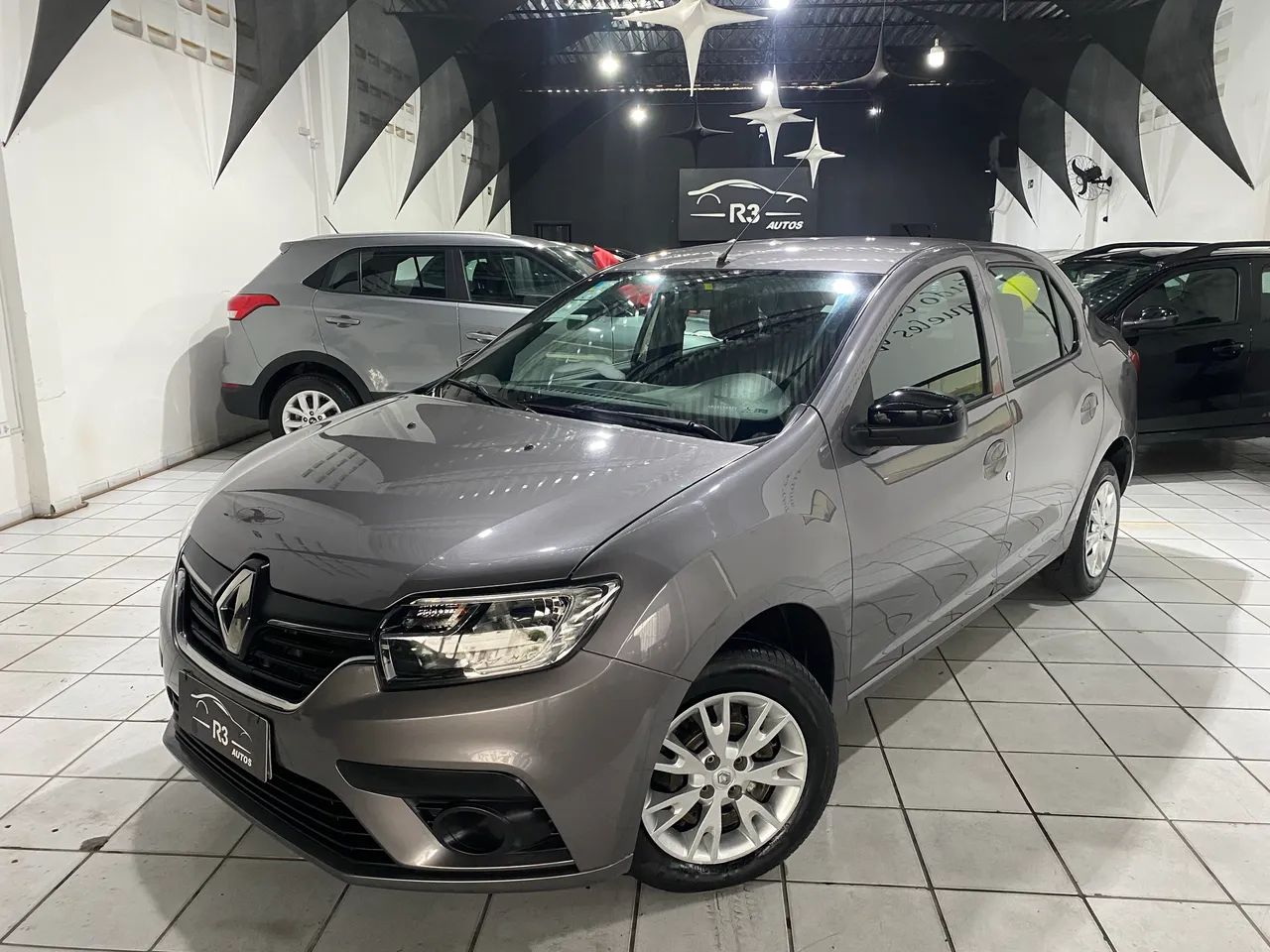 Renault Logan 2023