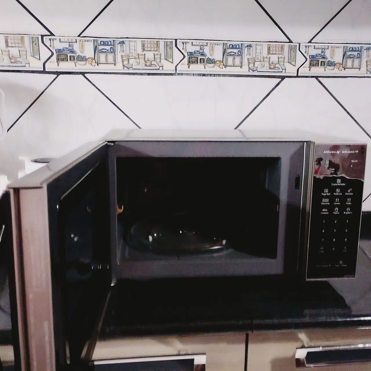 MICROONDAS PANASONIC 27 LITROS EASY CLEAN FUNCIONANDO PERFEITAMENTE TOP  - Foto 3