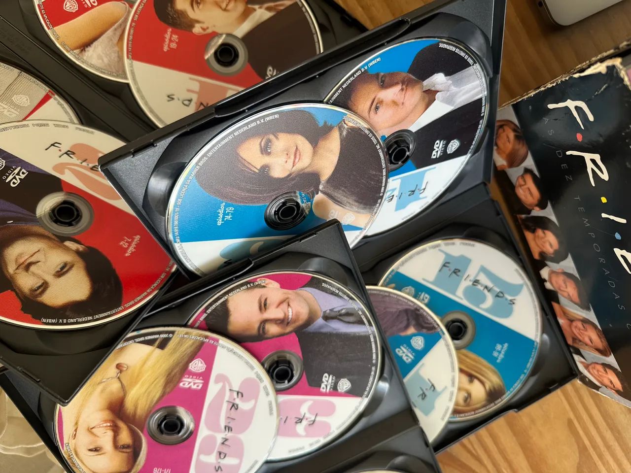 box FRIENDS completo - DVD, Blu-Ray e Vídeo Cassete - Botafogo
