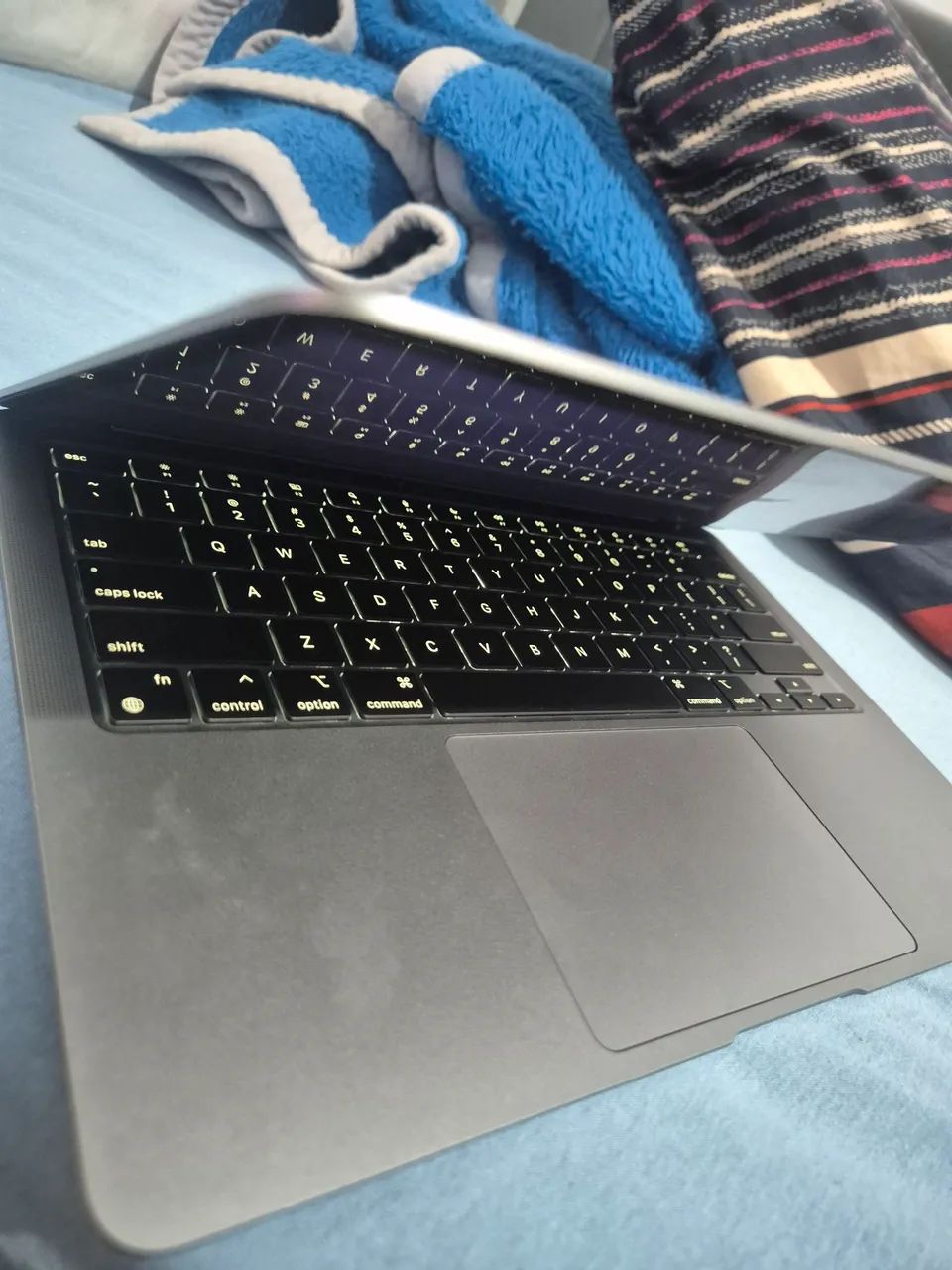 Macbook air m1 2020 modelo a2337 - Foto 3