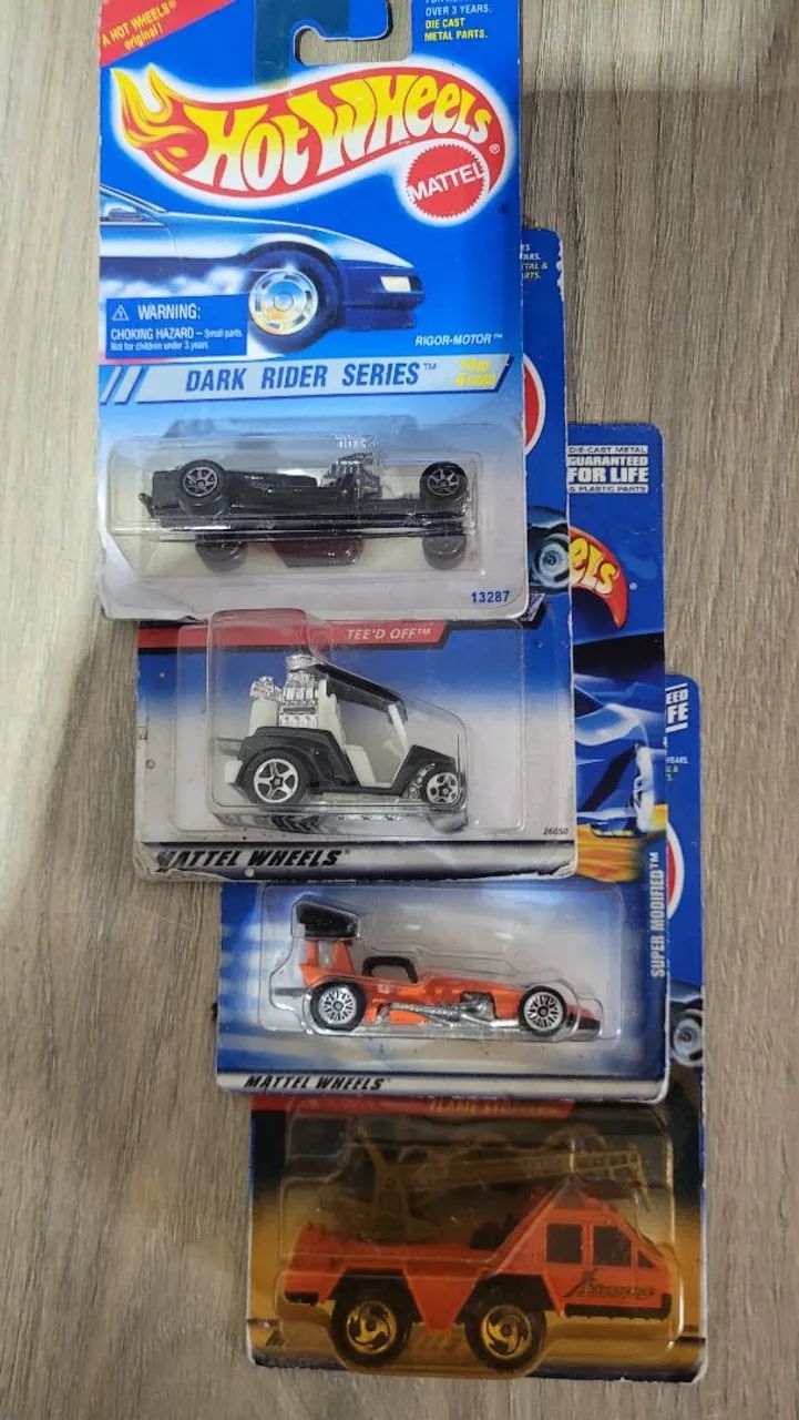 Hot Wheels 1:64 diversos - Hobbies e coleções - Indianópolis