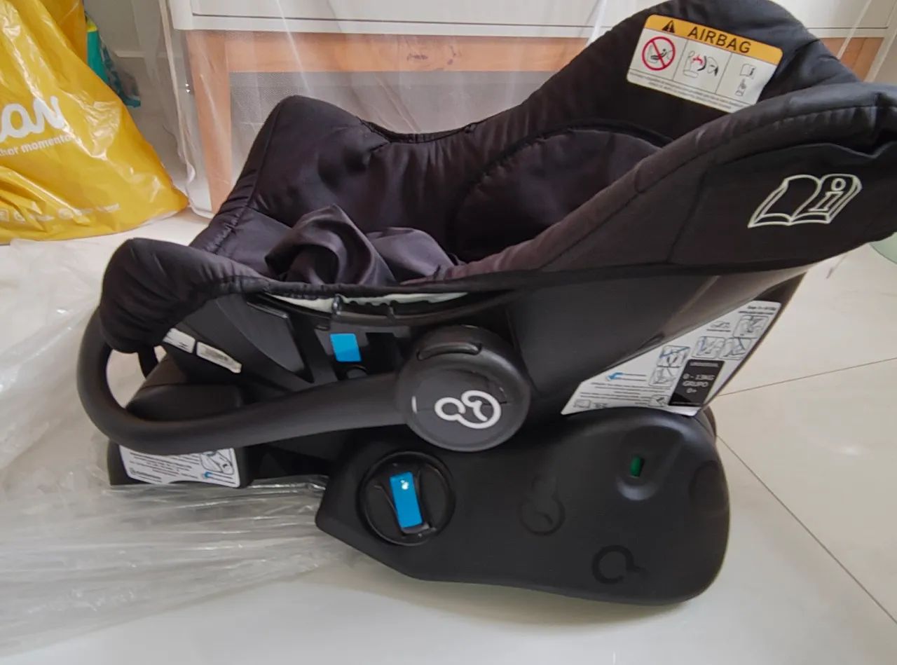 Carrinho de passeio e bebê conforto Galzerano novíssimo 