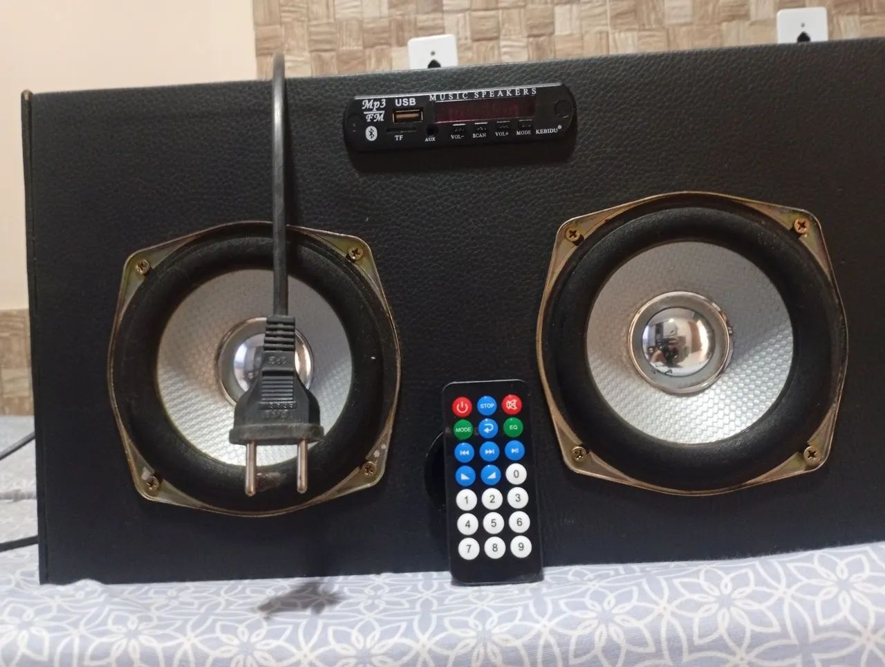 Vendo caixa de som nova - Foto 3