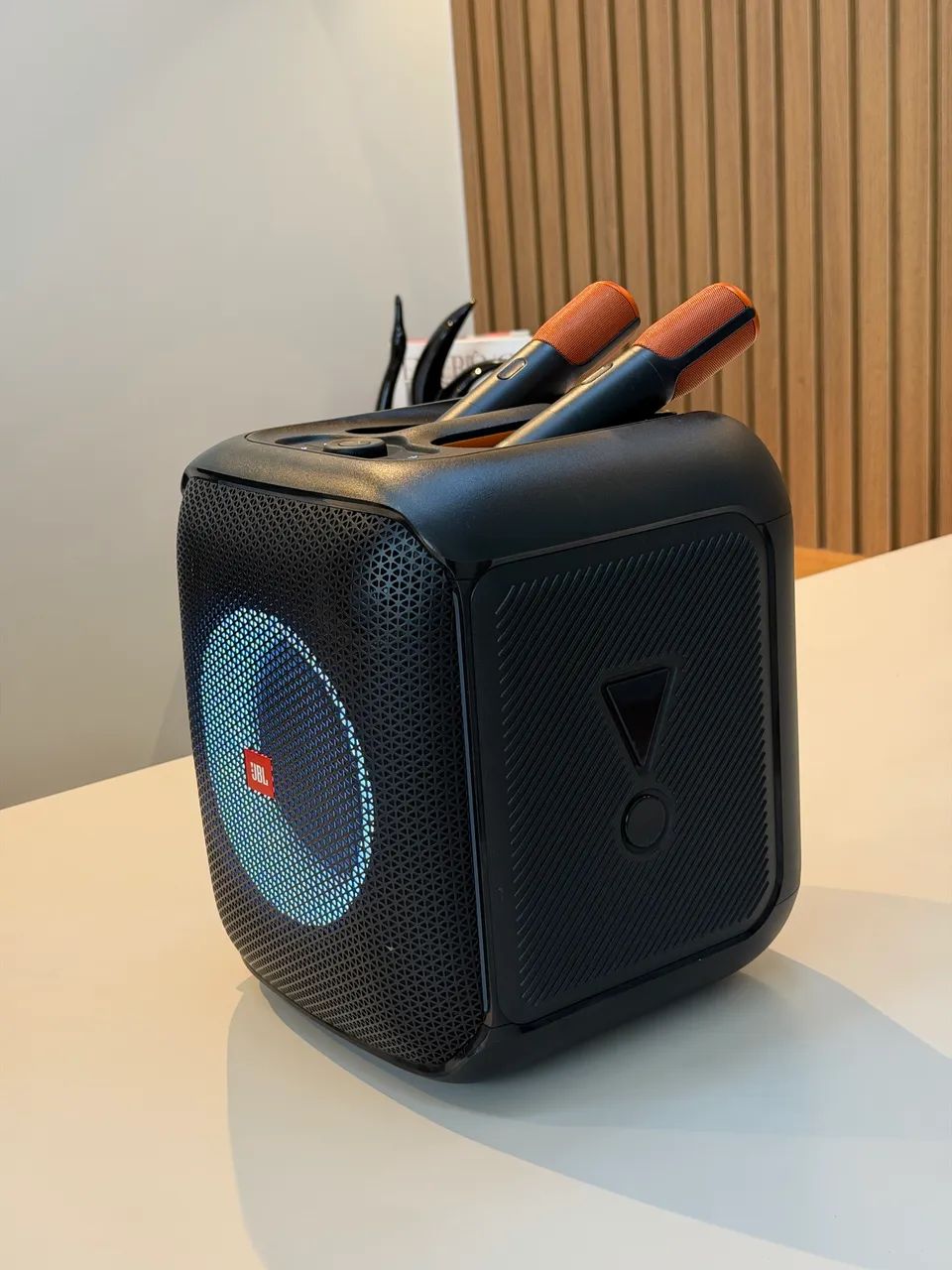 Jbl Partybox Encore com 2 microfones - Microfones e Gravadores