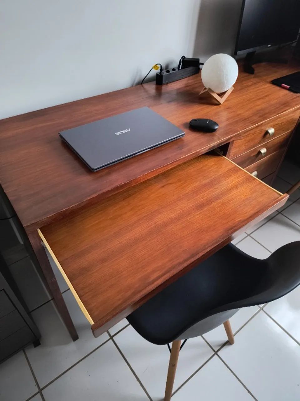 Bancada de madeira para escritório - Foto 4