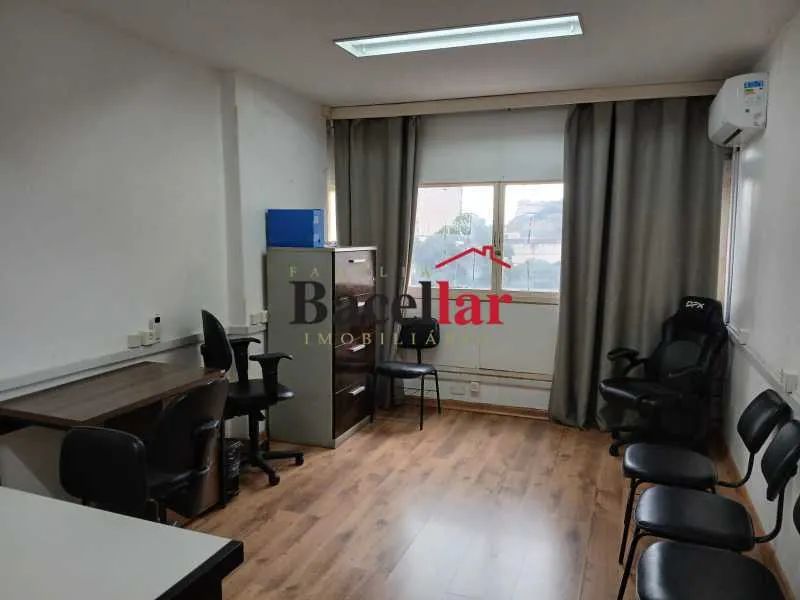Sala : / Comercial / Centro