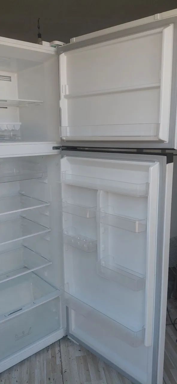 Geladeira Midea estado de nova - Foto 4