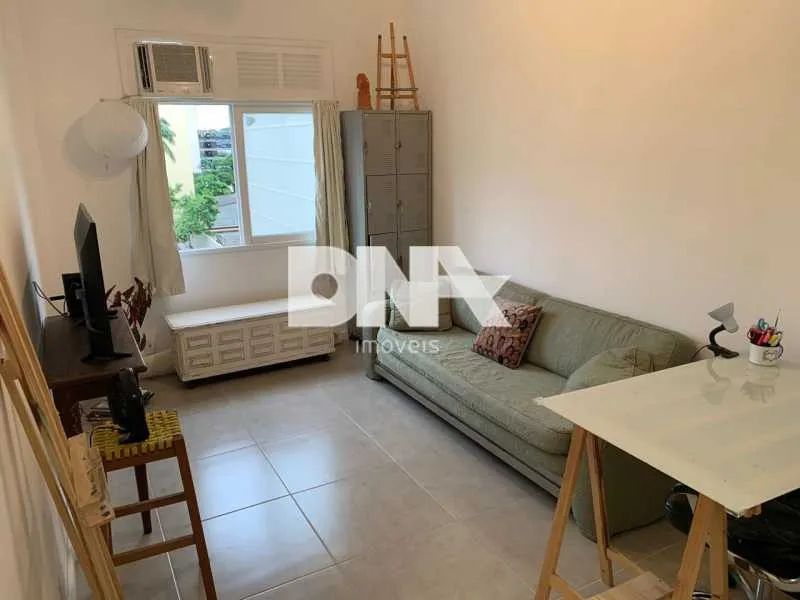 Apartamento : / Residencial / Catete