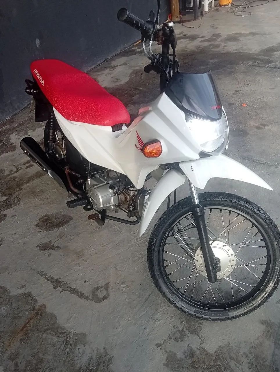 Moto bem conservada!