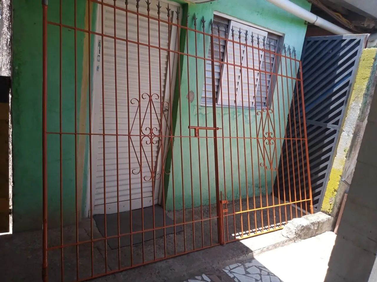 GARAGE DOOR