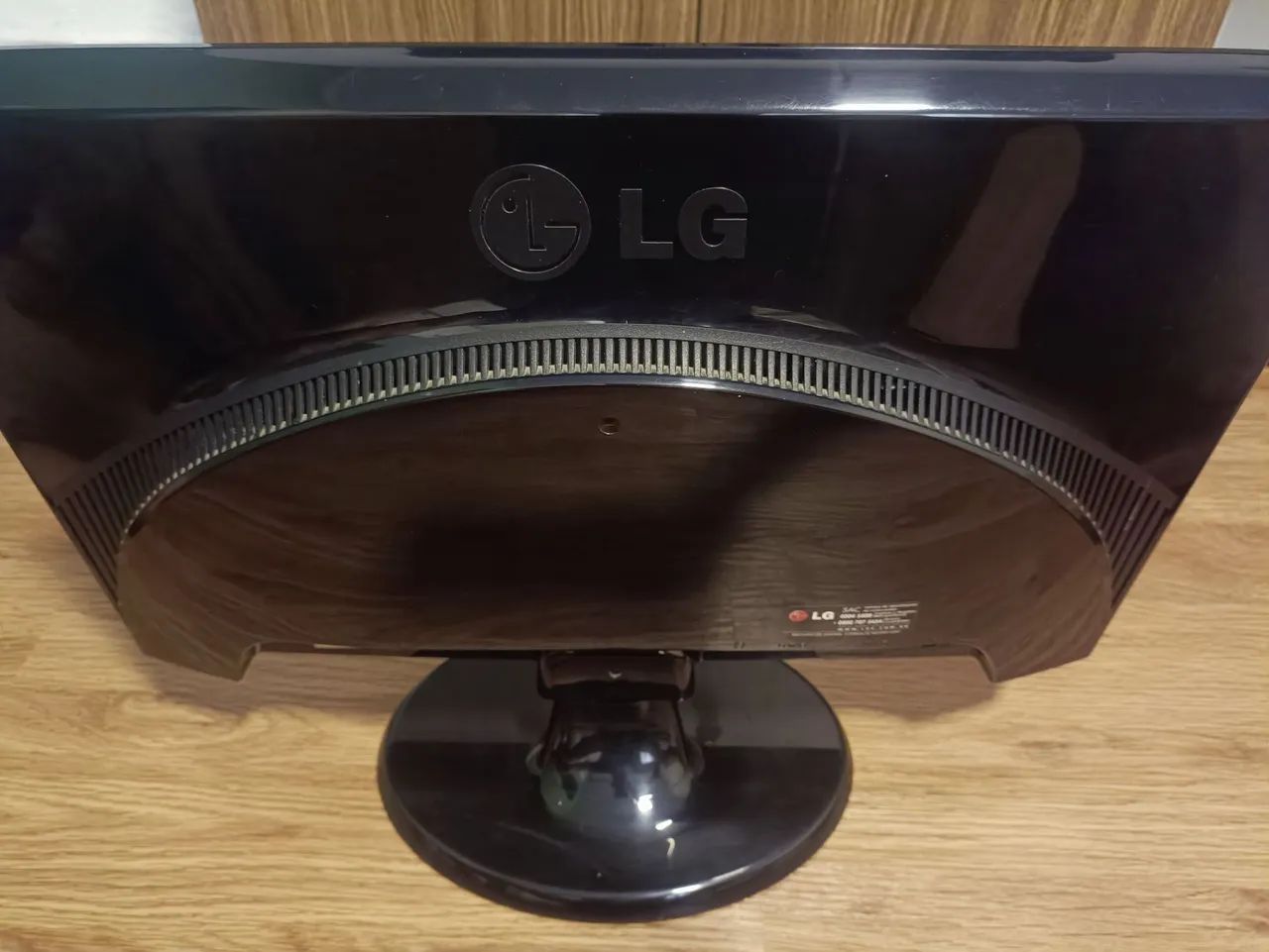 monitor led LG flatron 22" Full hd - Foto 3