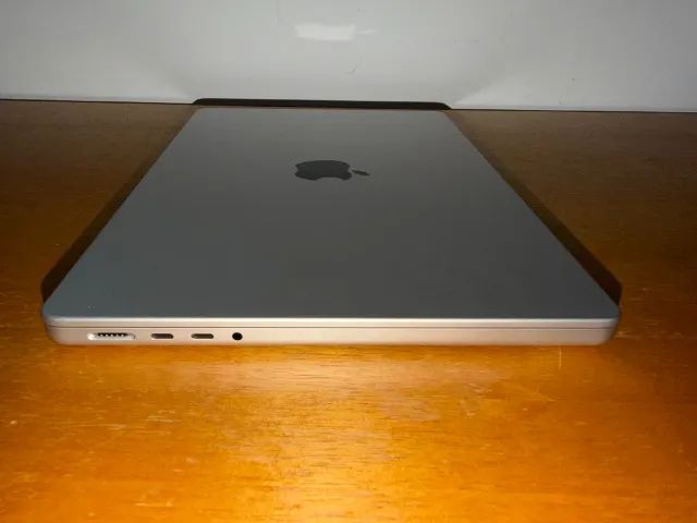 MacBook Pro 14