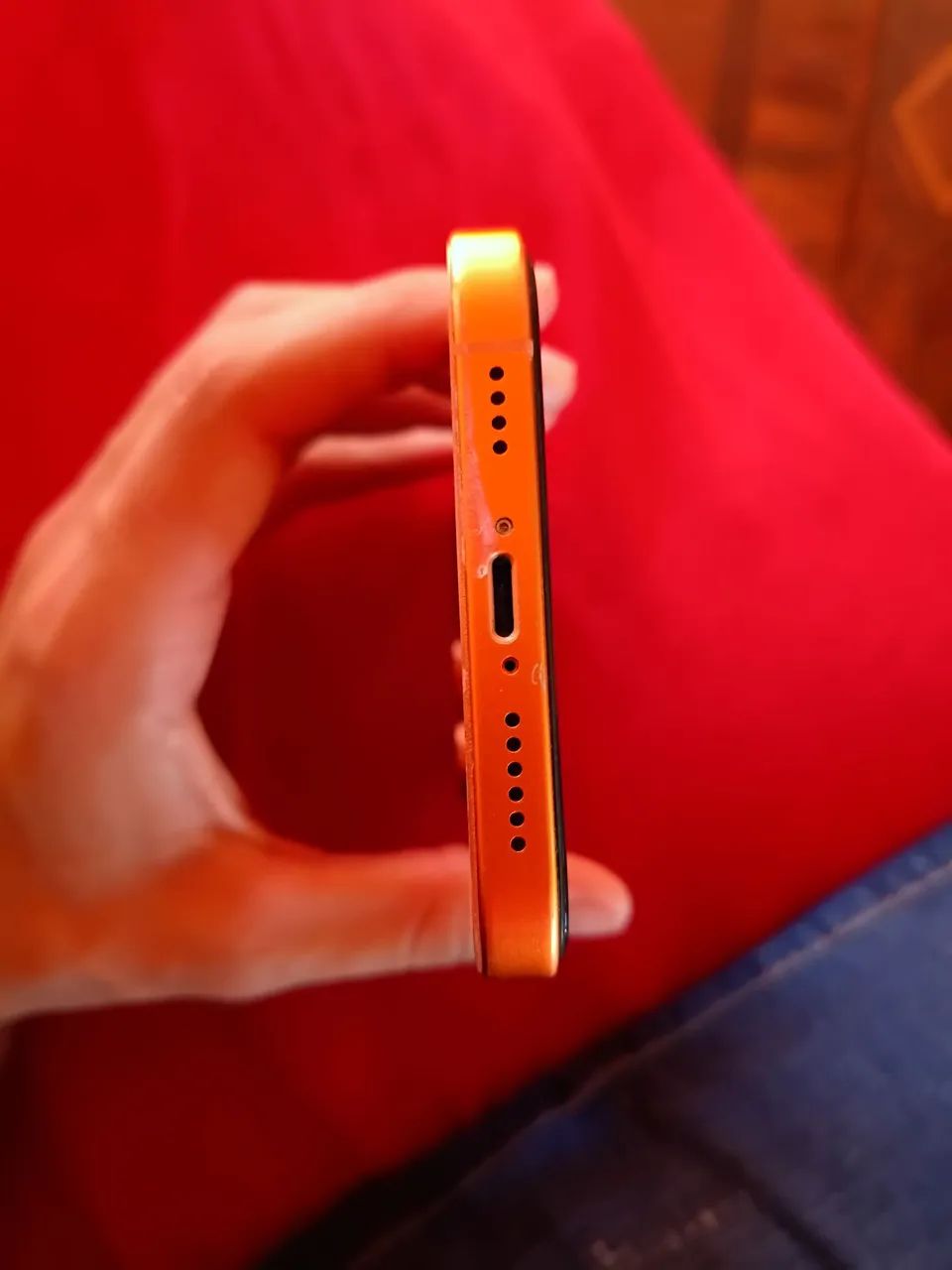 iPhone 11 com a carcaça do 17 pro Max 
