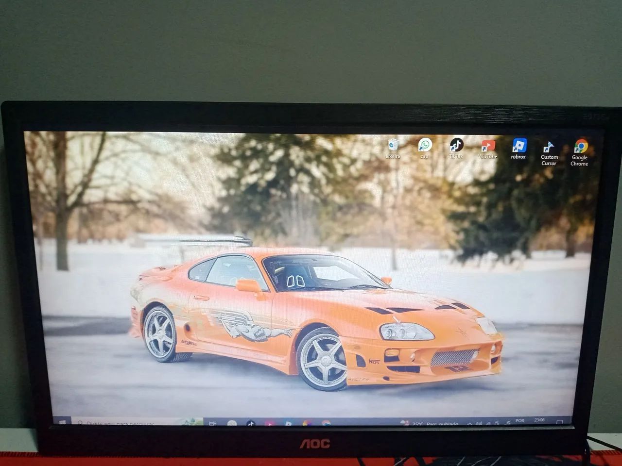 Vendo Monitor em perfeito estado funcionando perfeitamente 
