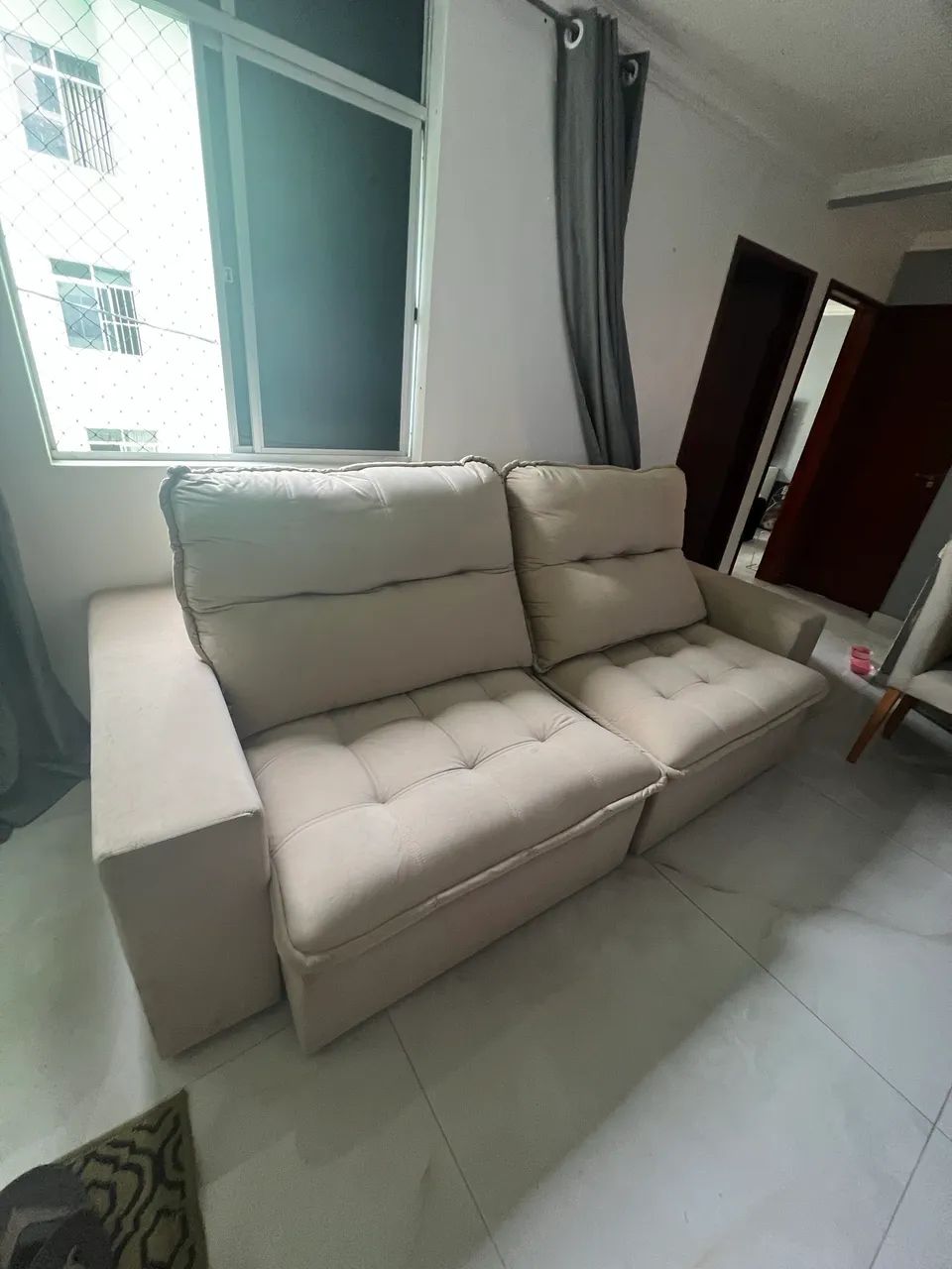 Sofá retrátil 2,50M ótima marca impermeabilizado  - Foto 4