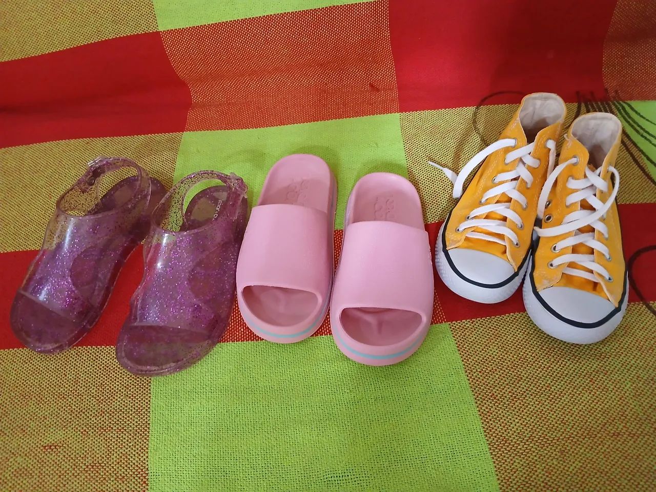 LOTE PARA MENINA,NUMERAÇÕES 27/28,31 E 31/32(TUDO POR 100 REAIS) - Foto 2